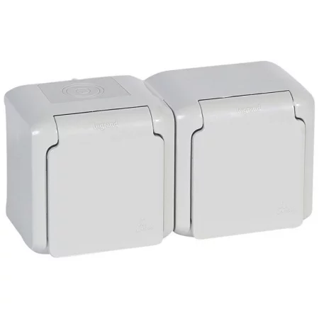 Розетка 2-м ОП Quteo 16А IP44 250В 2х2P+E с заземл. защ. шторки с крышкой сер. Leg 